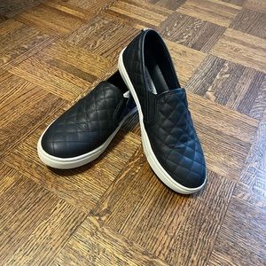 Steve Madden Quilted Black Sneaker  - size 8